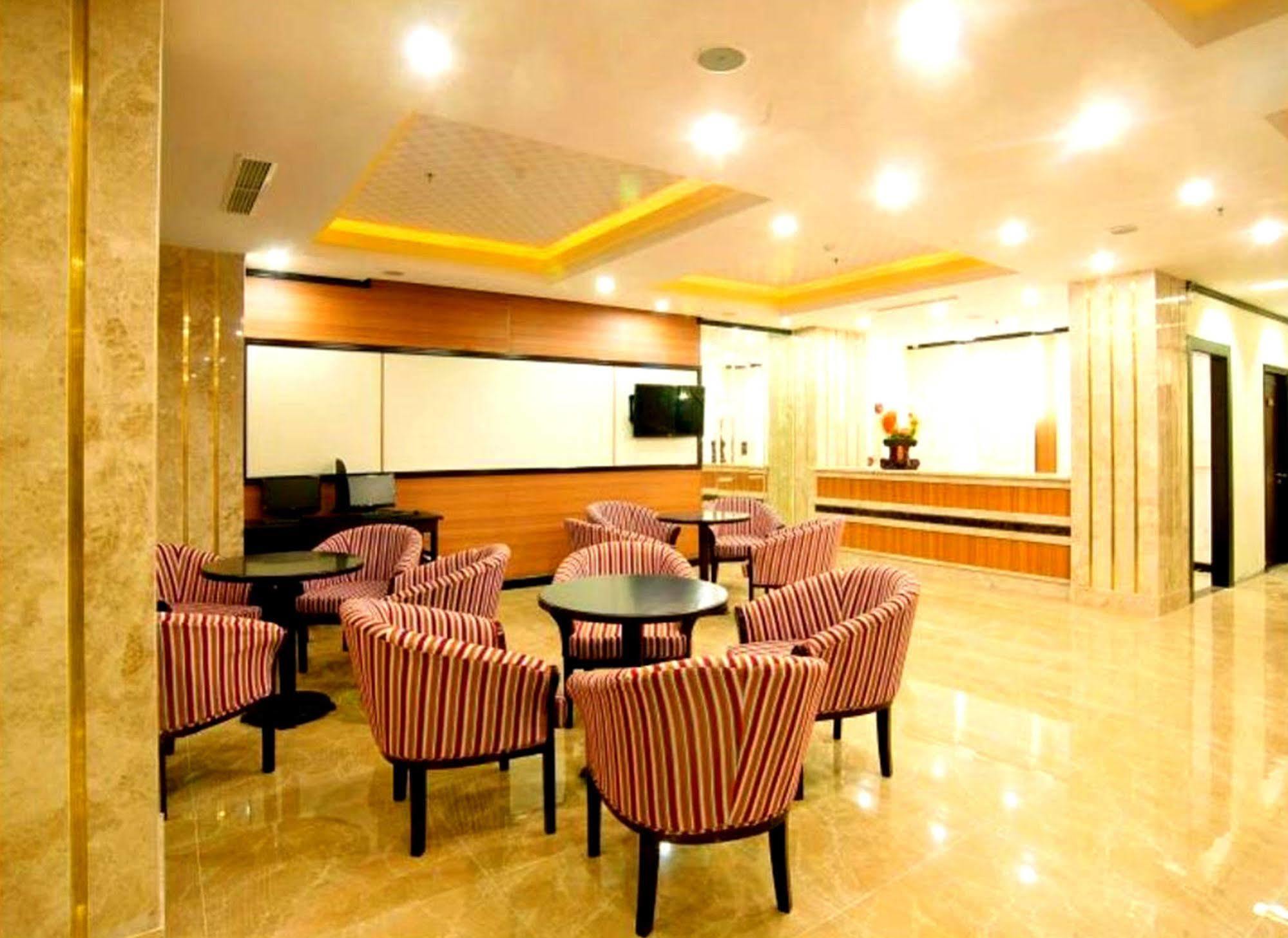 Kay Hotel Da Nang - Near Dragon Bridge Buitenkant foto